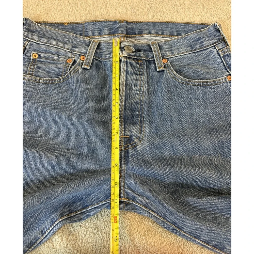 Levis 501 Original Fit Mens Jeans 30x30 Medium Wash Blue Straight Leg Button Fly